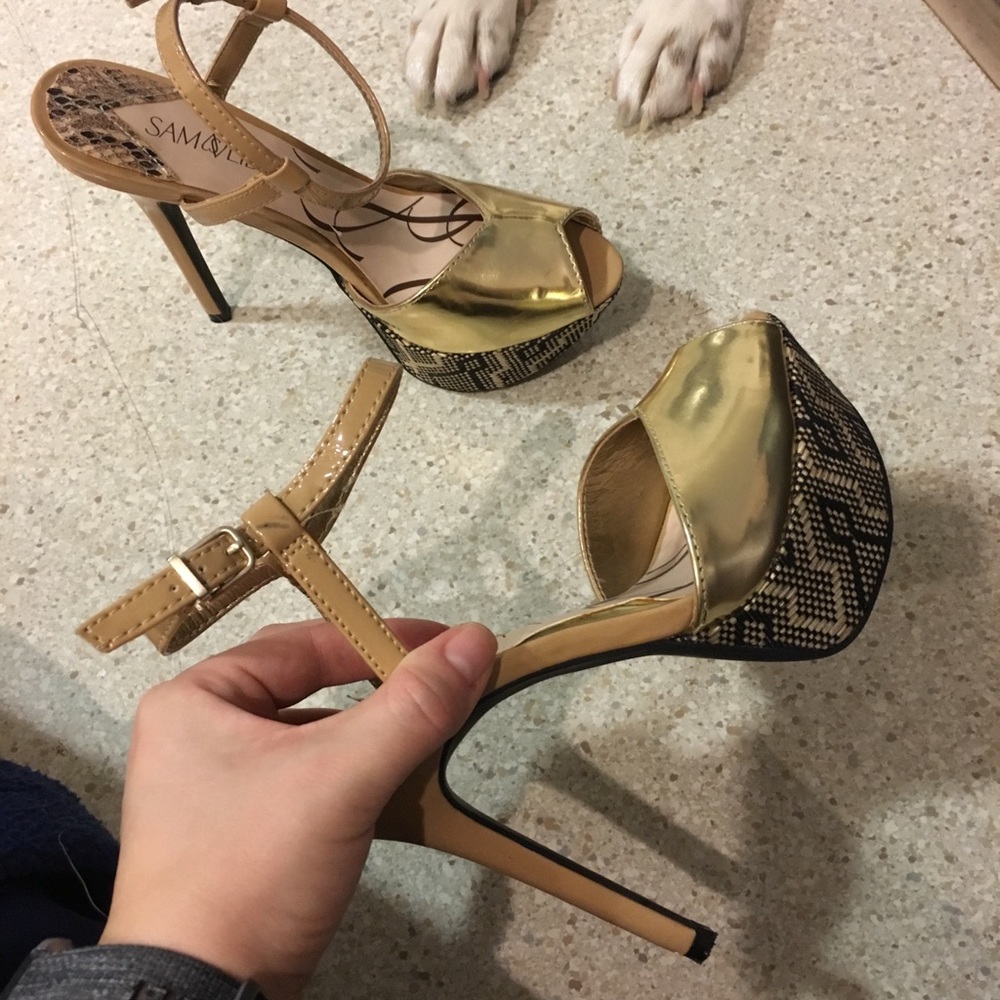 Heels 👠 - Picture 3 of 3
